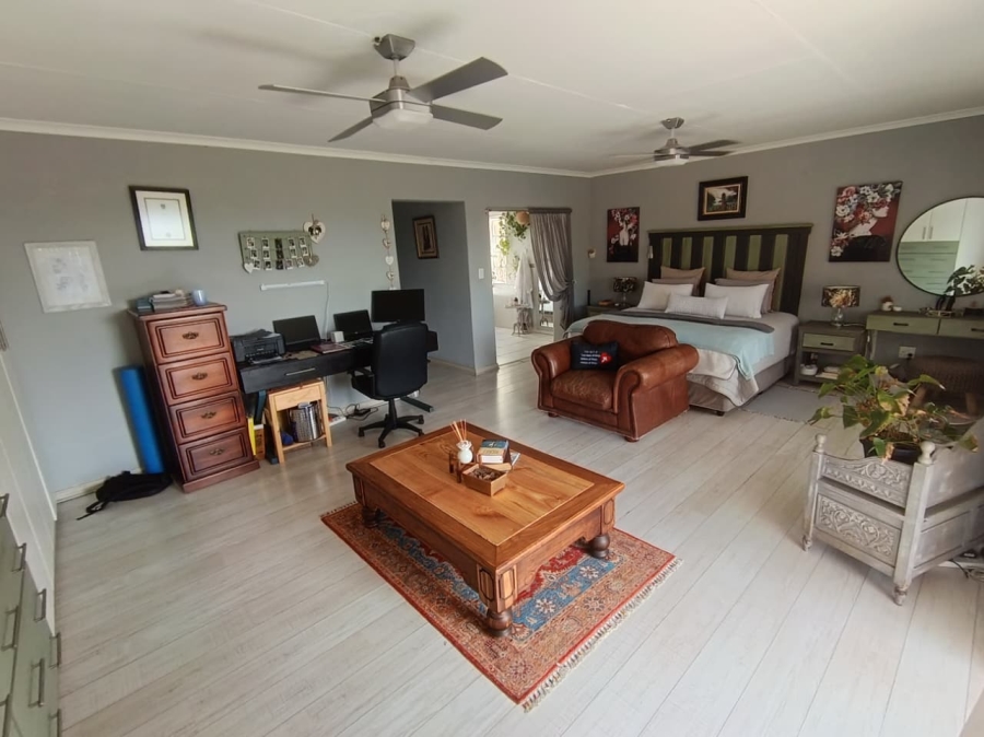 4 Bedroom Property for Sale in Cashan North West